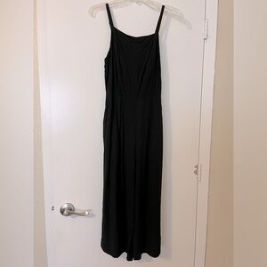 Simple black cropped jumper